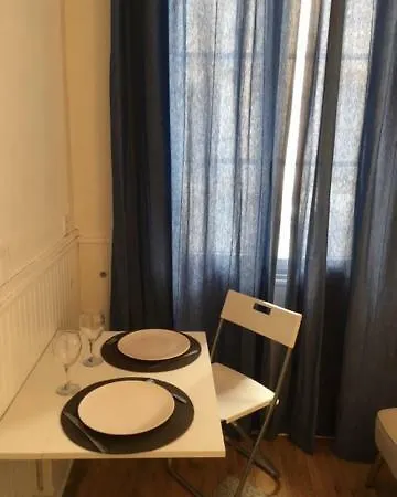 Charmant Studio - * Niort